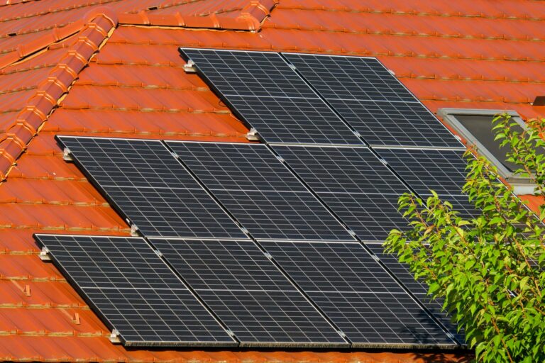 Maximize Savings and Energy: The Ultimate Guide to Household Solar Panels